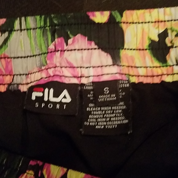 Fila Shorts Small - Picture 5 of 6